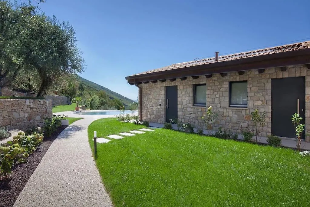 Villa Divina - Apt Divina Con Piscina E Vista Lago Castelletto Di Brenzone