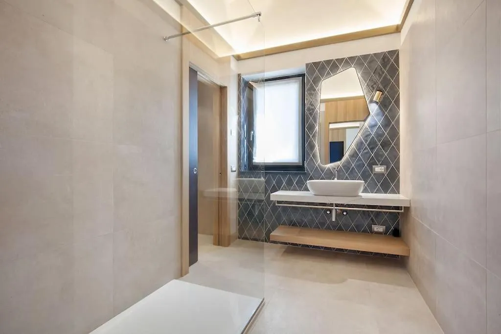 Apartment Villa Divina - Apt Divina Con Piscina E Vista Lago Castelletto Di Brenzone