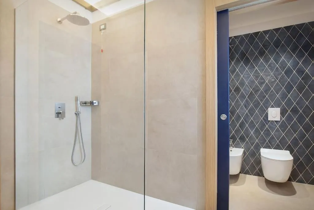 Villa Divina - Apt Divina Con Piscina E Vista Lago Castelletto Di Brenzone Apartment