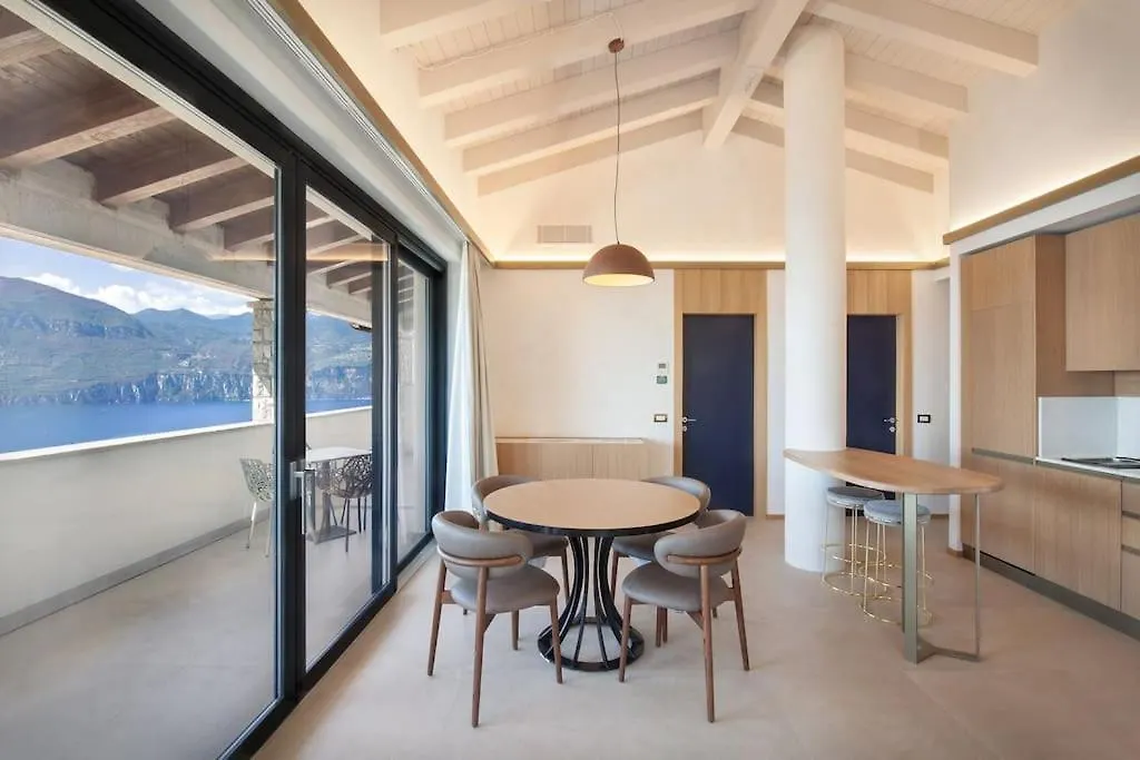 Villa Divina - Apt Divina Con Piscina E Vista Lago Castelletto Di Brenzone