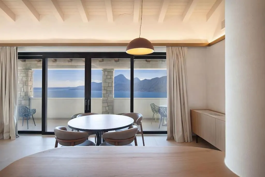 Apartment Villa Divina - Apt Divina Con Piscina E Vista Lago Castelletto Di Brenzone